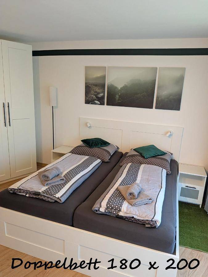 Ganze Wohnung, Apartment #21 im Haus Deutsch Krone - Eg, Balkon, Pool - Renoviert 2026 in Bad Essen, Wiehengebirge