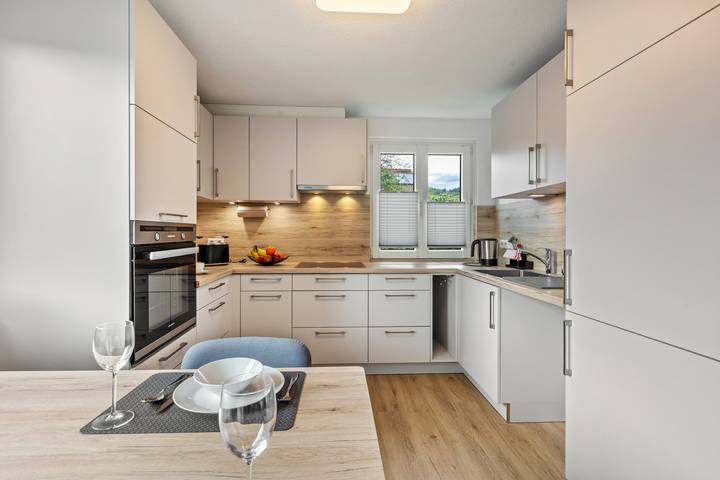 Hel lejlighed, Holiday Apartment 'K5' with Private Terrace, Shared Garden and Wi-Fi in Wehr (Baden-Württemberg), Syd-Sorteskoven