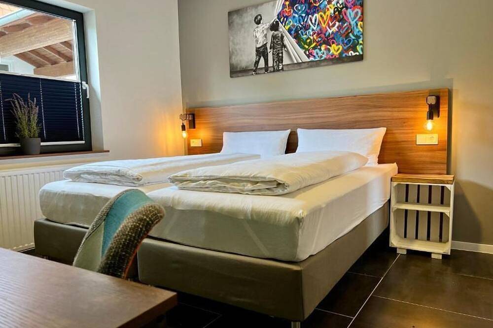 Ganze Wohnung, Doppelzimmer mit Gemeinschaftsküche - Junipro Apartments & Rooms in Nohfelden, Saar-Nahe-Bergland