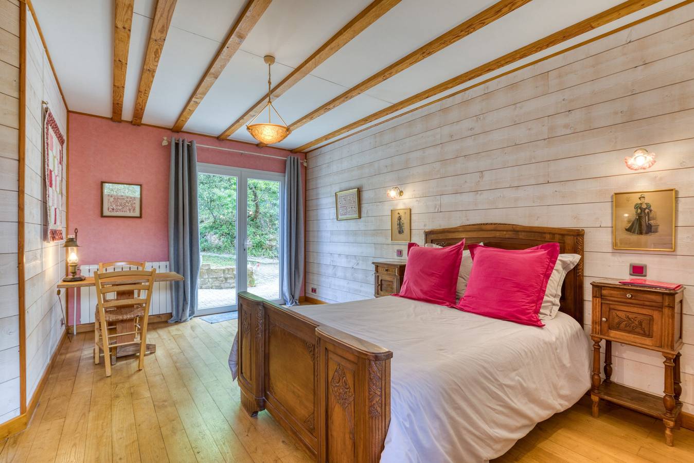 Chambre d’hôtes « Chambre Gabrielle » avec piscine partagée, terrasse commune et Wi-Fi in Soubès, Région de Lodève