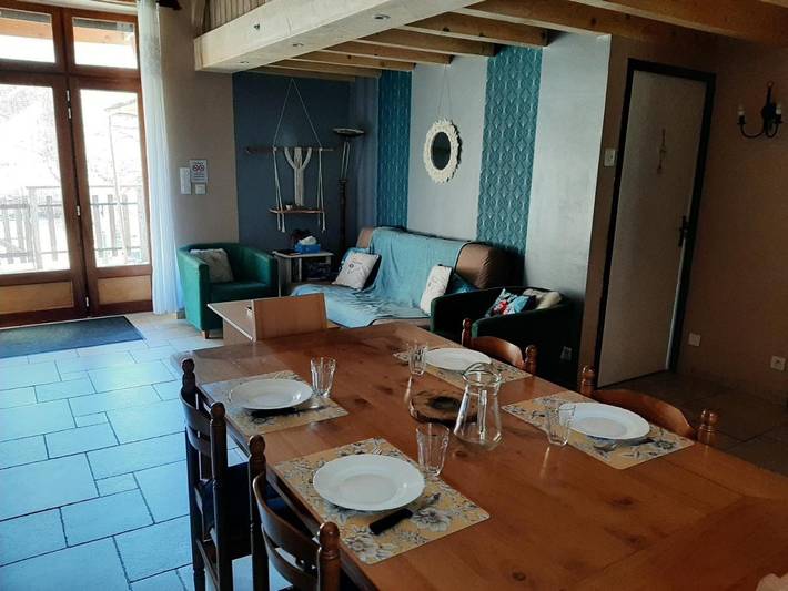Gîte pour 6 personnes, avec vue et terrasse dans Saint-Julien-des-Chazes - 4