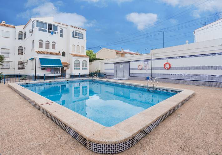 Apartment for 6 people in Mar Azul Torrevieja