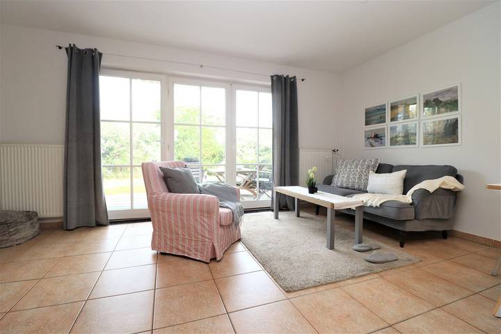Ferienwohnung für 2 Personen, mit Terrasse und Garten in Ahrenshoop - 2