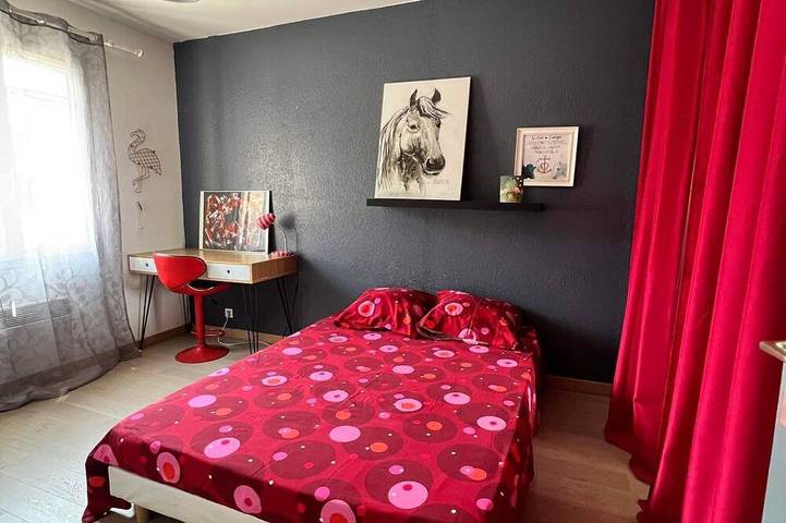 Location de vacances pour 6 personnes, avec terrasse ainsi que jacuzzi et jardin à Aigues-Vives - 4