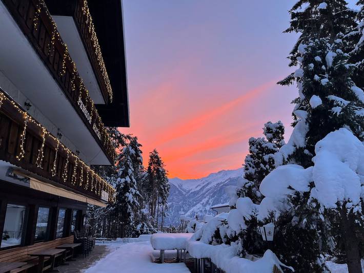 Hotel für 4 Personen, mit Balkon und Terrasse sowie Garten und Sauna in Obsteig