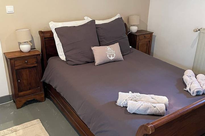 Location de vacances pour 6 personnes, avec terrasse et jardin à Camlez - 4