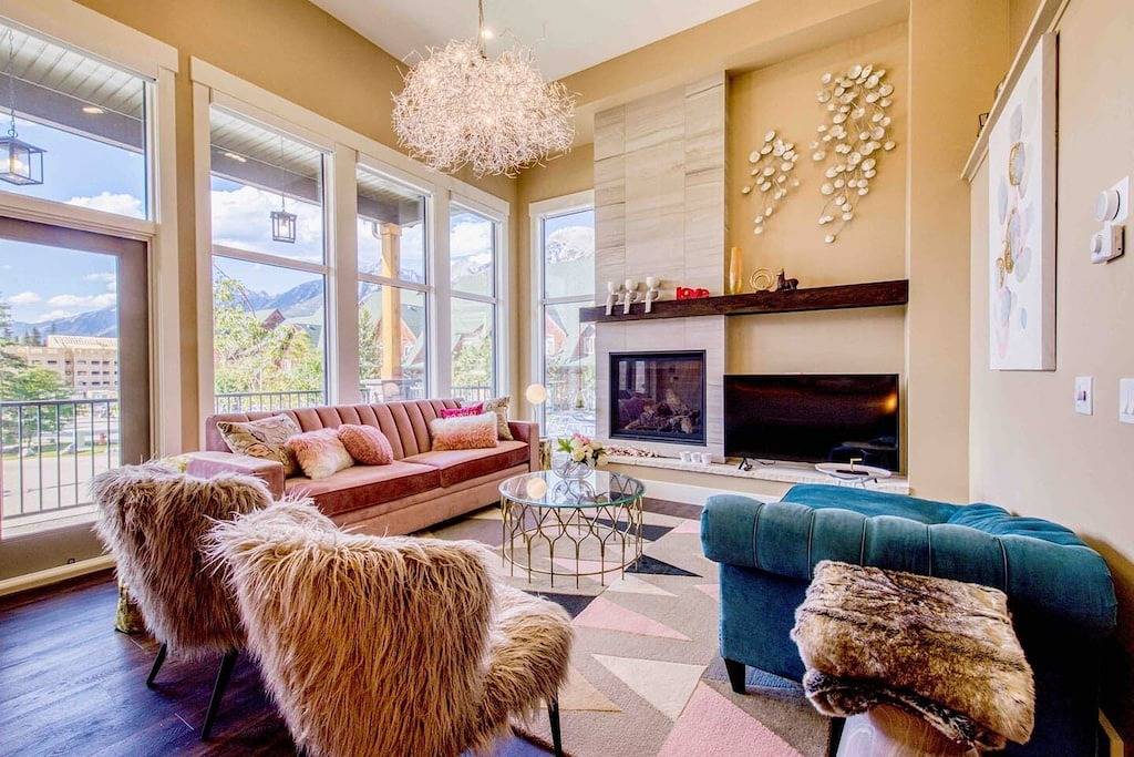 Ganze Wohnung, Macaron von Samsara | Top View | Private Hot Tub | 4Br + 4. 5Bth in Canmore, Banff-Nationalpark