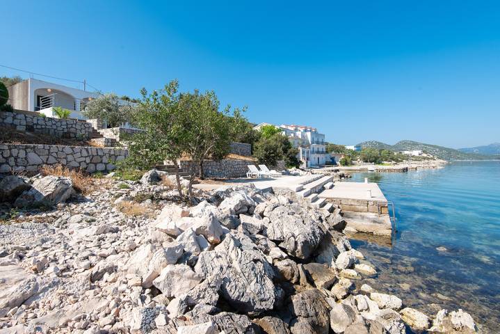 Ganze Wohnung, 2-Zimmer-Ferienwohnung am Strand Bucht Pjestata, Peljesac -b in Dubrovnik-Neretva