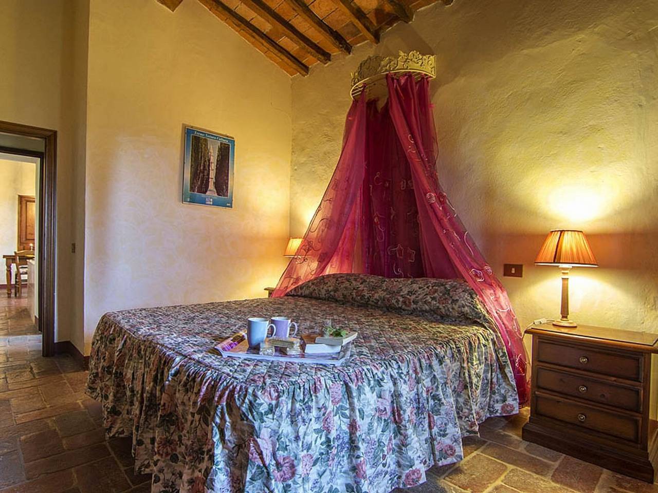 Ganze Wohnung, Rosa castellett' Wohnung mit Pool in Torrita di Siena, Siena Provinz