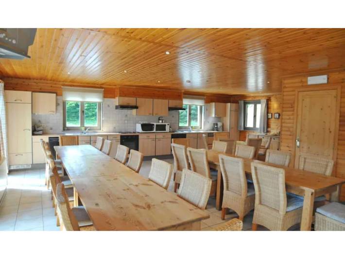 Gîte pour 30 personnes, avec sauna et terrasse à La Roche-en-Ardenne - 4