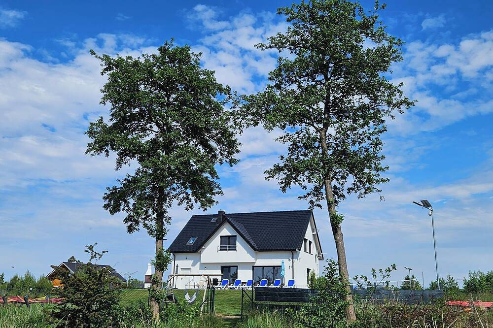 Villa Koprowo -mit direktem Seezugang, Sauna & Whirlpool in Zastań, Baltic Sea Pomerania