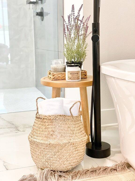 Walking Distance to Raymond James <1 mile\nnew Modern Home in Tampa, Tampa Bay