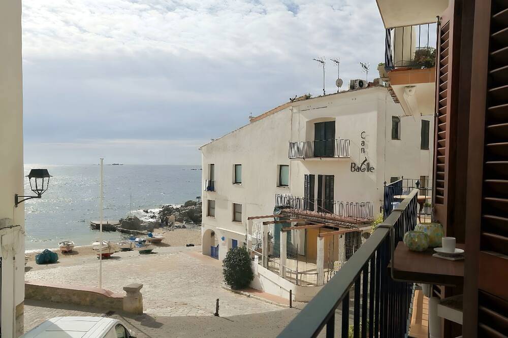 Apartamento entero, Calella Port Bo - Sea, Sand & Sun! in Calella de Palafrugell, Palafrugell