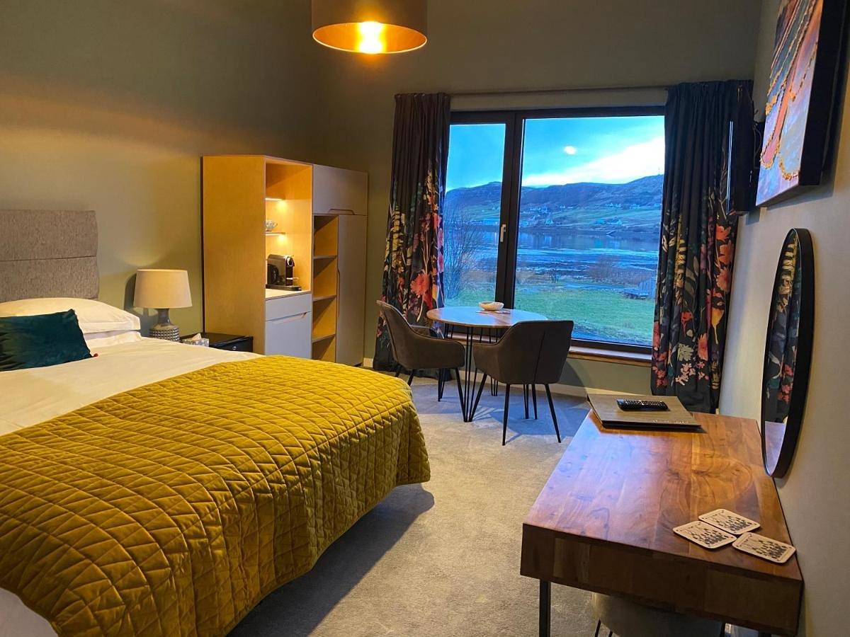 King Room with Sea View in Highlands
