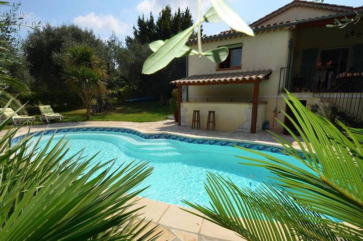 Villa pour 5 personnes, avec jacuzzi ainsi que terrasse et jardin - 1