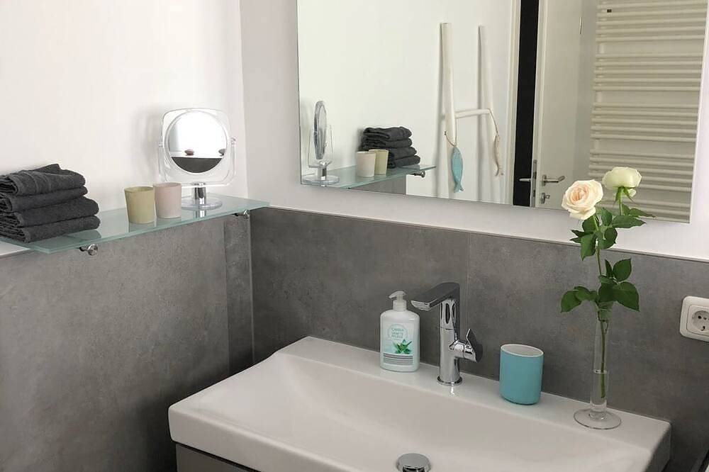 Ganze Wohnung, Moderne Ferienwohnung in ruhiger Lage direkt in Landsberg am Lech in Landsberg am Lech, Romantische Straße