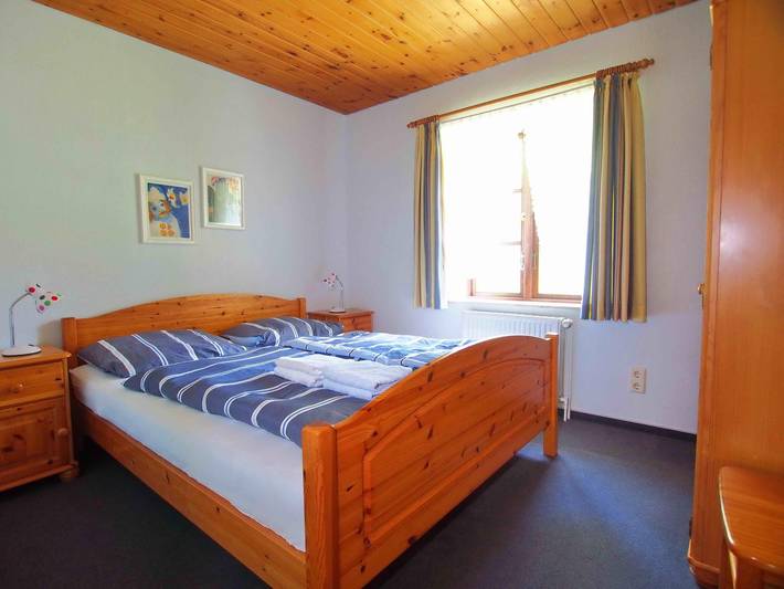 Ferienwohnung für 5 Personen, mit Garten und Terrasse, kinderfreundlich in Alkersum - 4