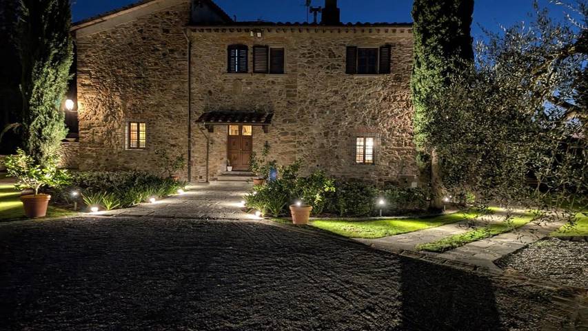 Location de vacances pour 4 personnes, avec vue et jardin ainsi que sauna et piscine, animaux acceptés à Lastra a Signa - 2