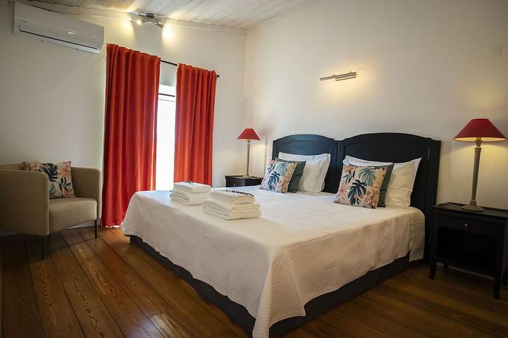 Splendide oasis au coeur de l'Alentejo -Farm & Barn in Viana do Alentejo, Beja Distrikt