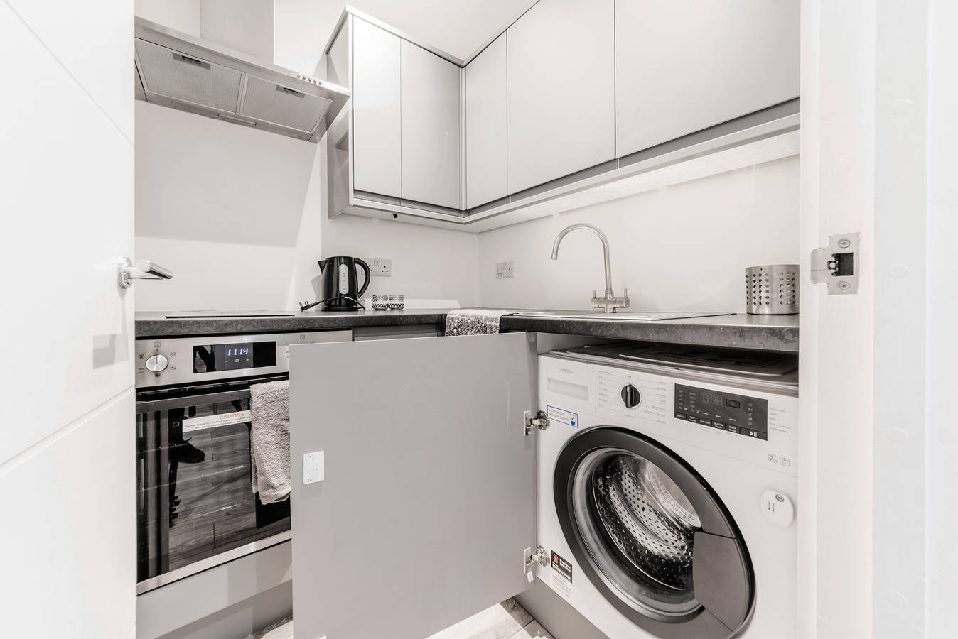 Ganze Ferienwohnung, Central - Stay 2 - Paid Parking - Near Transport in Kent