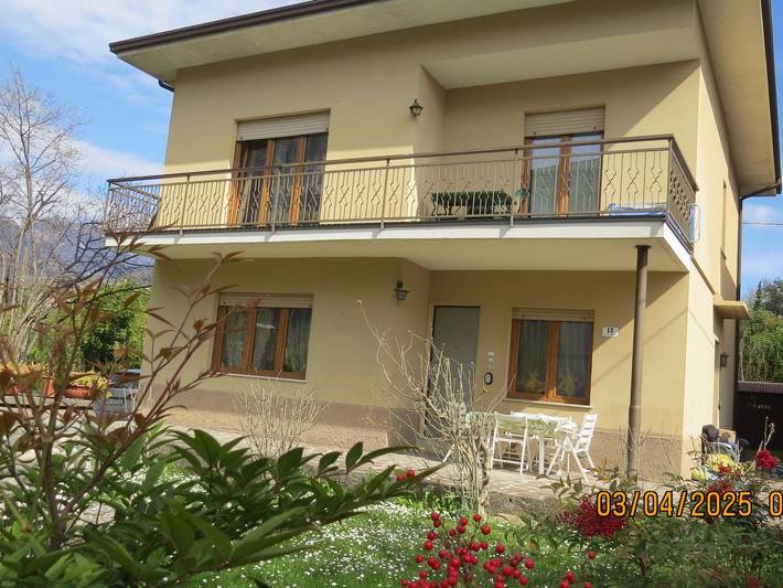 Apartamento entero, Villa im Grünen in Riva del Garda mit Terrasse in Riva del Garda, Montañas Garda