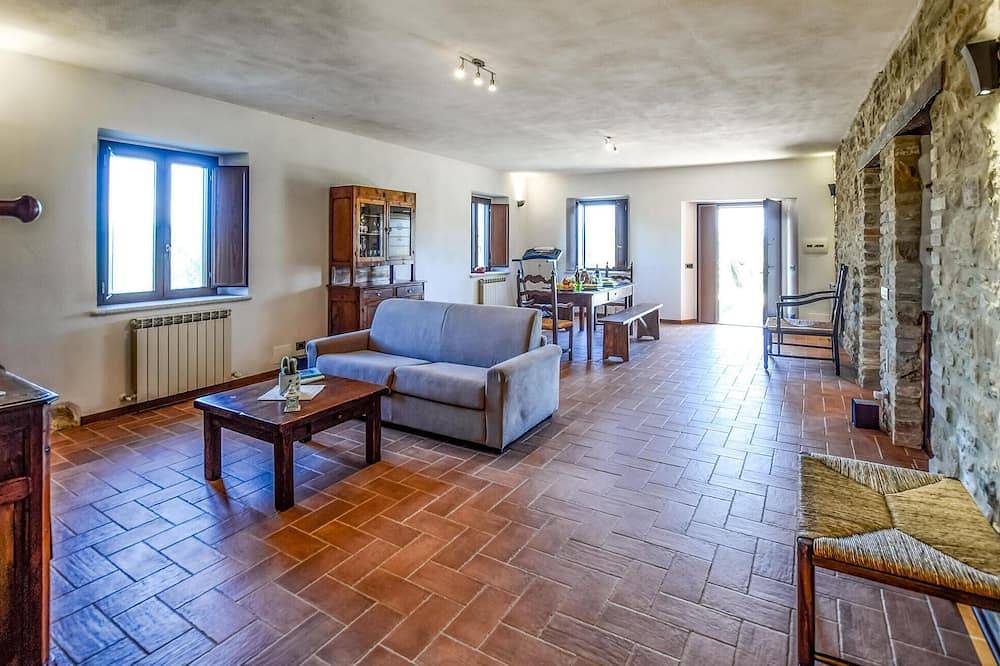 Apartamento entero, Bonito apartamento en Loc. Saragano,. in Gualdo Cattaneo, Provincia de Perugia