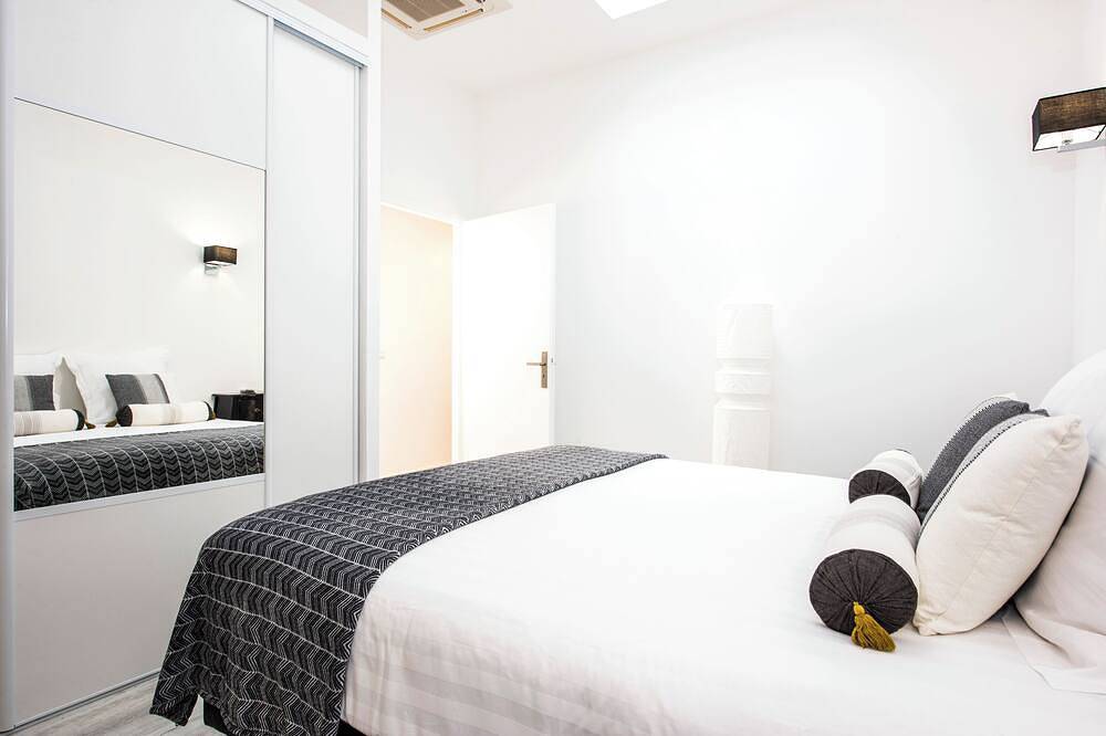 Entire apartment, T2 Apartement Serenite Gare St Jean in Bordeaux, Bordeaux region