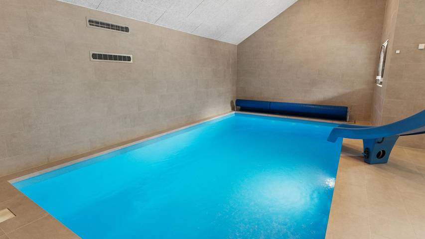 Ferienhaus für 20 Personen, mit Garten und Sauna sowie Terrasse in Kramnitse