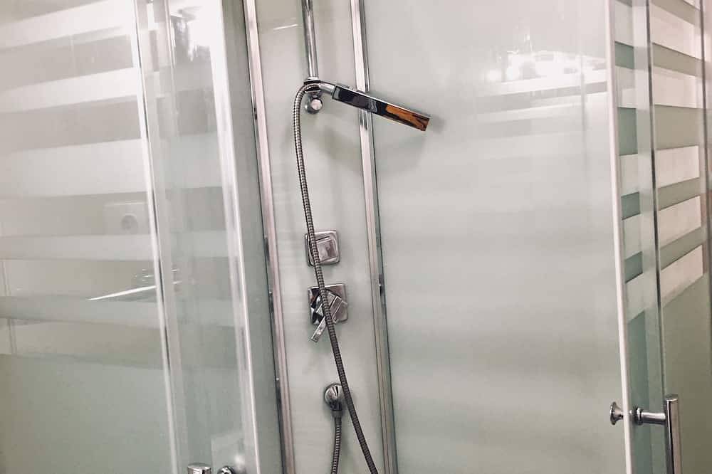 Appartement entier, T2 Lourdes centre ville, 6 couchages, Sanctuaire, parkings ⭐⭐⭐⭐⭐ in Lourdes, Hautes-Pyrénées