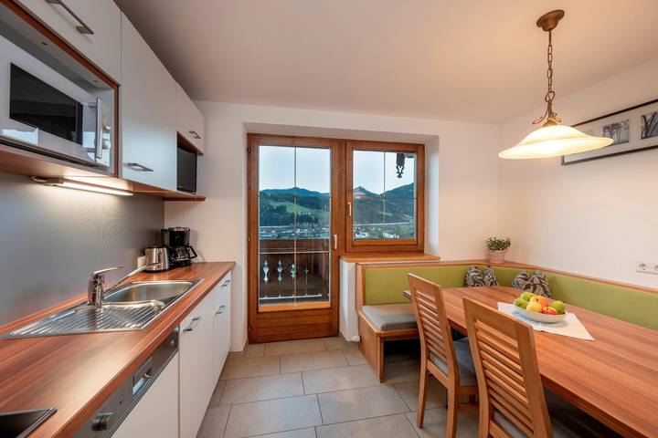 Hütte für 6 Personen, mit Balkon und Garten in Flachau - 4