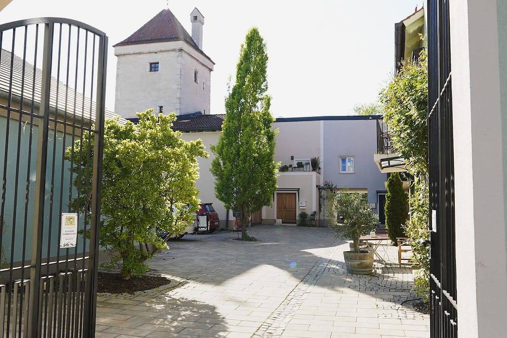 Ganze Wohnung, Apartment mit Balkon / 1 Schlafzimmer in Kelheim, Ostbayern