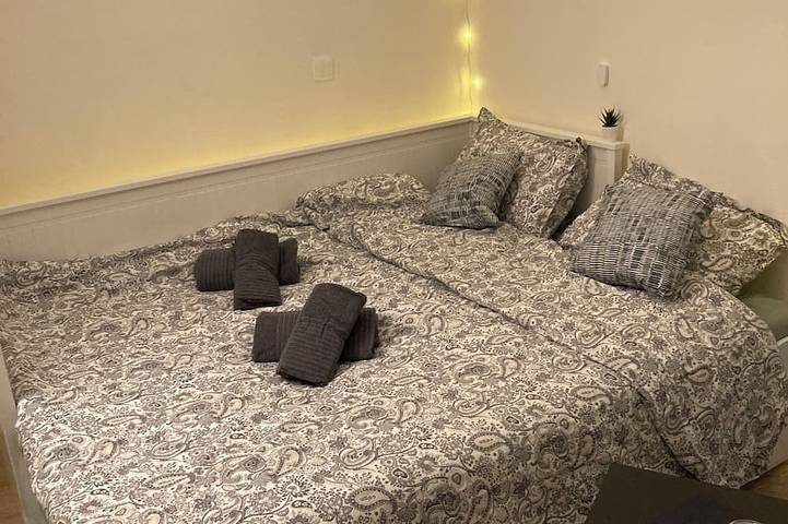 Apartamento entero, Cosy studio with mezzanine - Near Seine & Paris in Asnières-sur-Seine, Altos del Sena