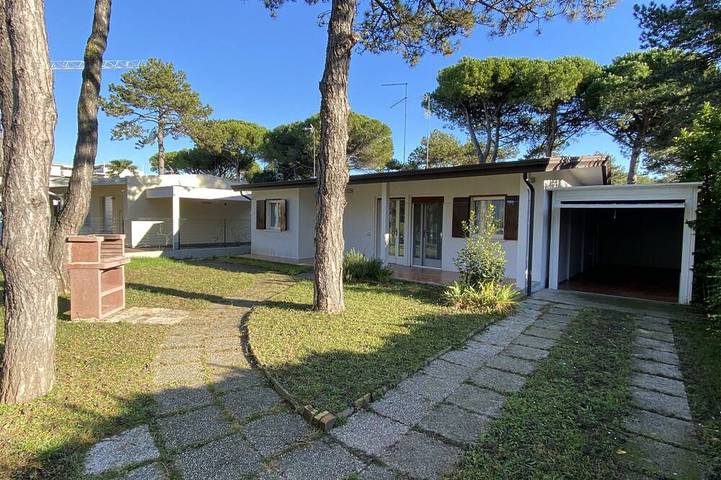 Chalet für 6 Personen, mit Terrasse und Garten in Bibione