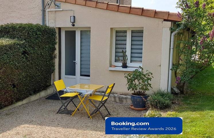 Maison d’hôte pour 2 personnes, avec Terrasse ainsi que Jardin et Piscine