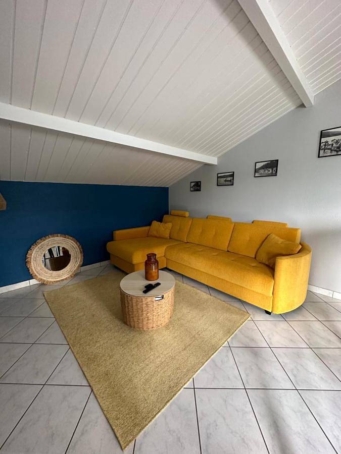 Chalet pour 6 personnes, avec terrasse et jardin ainsi que vue sur le lac et vue, animaux acceptés dans le Doubs - 4