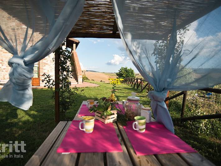 Ferienhaus für 4 Personen, mit Terrasse und Balkon/Terrasse