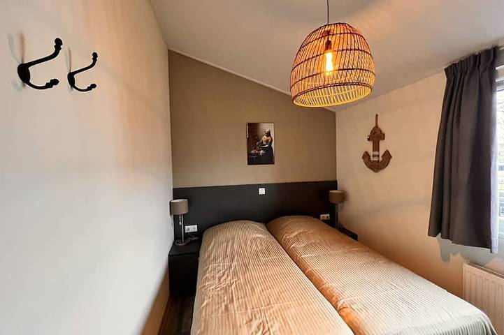 Ferienhaus für 4 Personen, mit Balkon und Garten in Stede Broec - 2