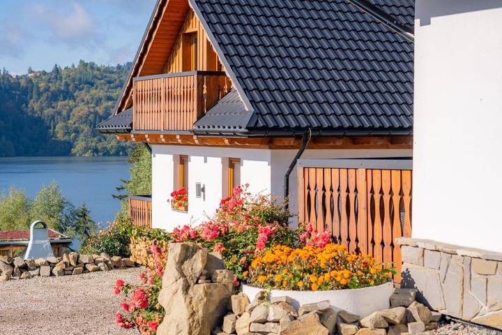 Dom dla 5 osób, z Balkon i Taras oraz Ogród i Widok na jezioro w Czorsztyn