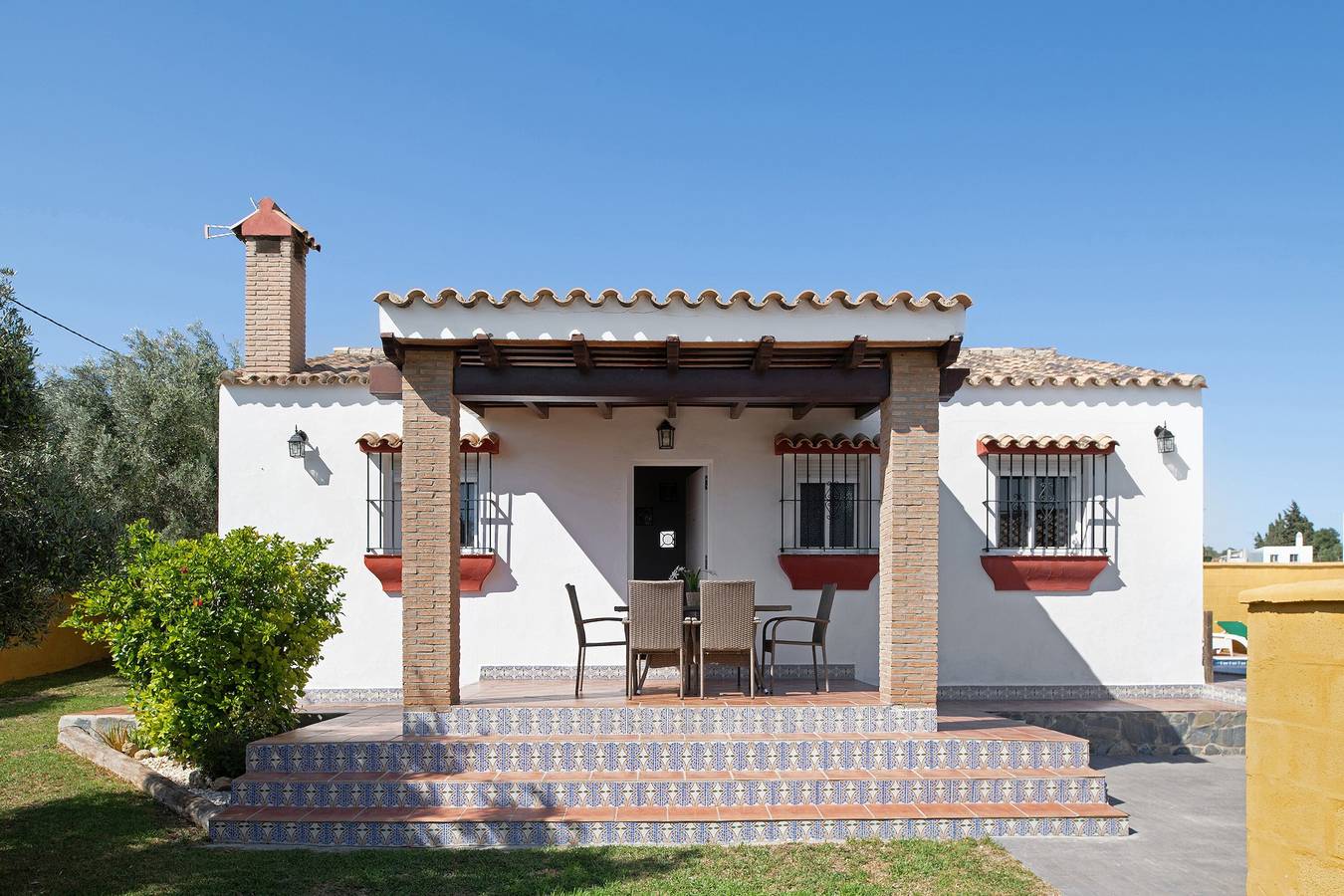 Casa de vacaciones 'Huerta Del Sol 2' con vistas a la montaña, piscina privada y Wi-Fi in Conil de la Frontera, Costa de la Luz