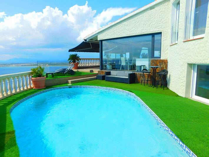 Holiday rental for 6 people, with terrace and garden in Roses