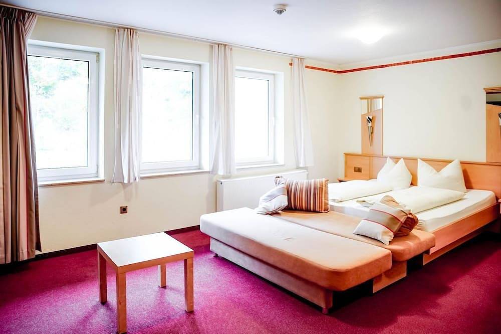 Komfortables und vielseitiges Zimmer –Perfekt für Erholung, Arbeit und Austausch in Züschen, Winterberg