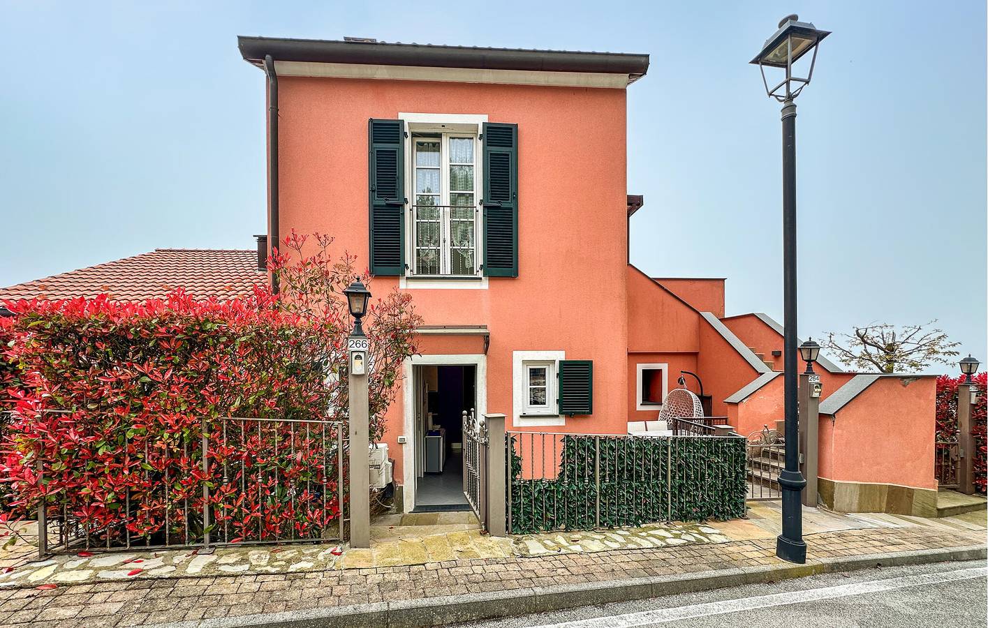 Gemütliche Ferienwohnung mit Pool und Terrasse, 200 m vom Restaurant in Magliolo entfernt in Magliolo, Ligurische Alpen
