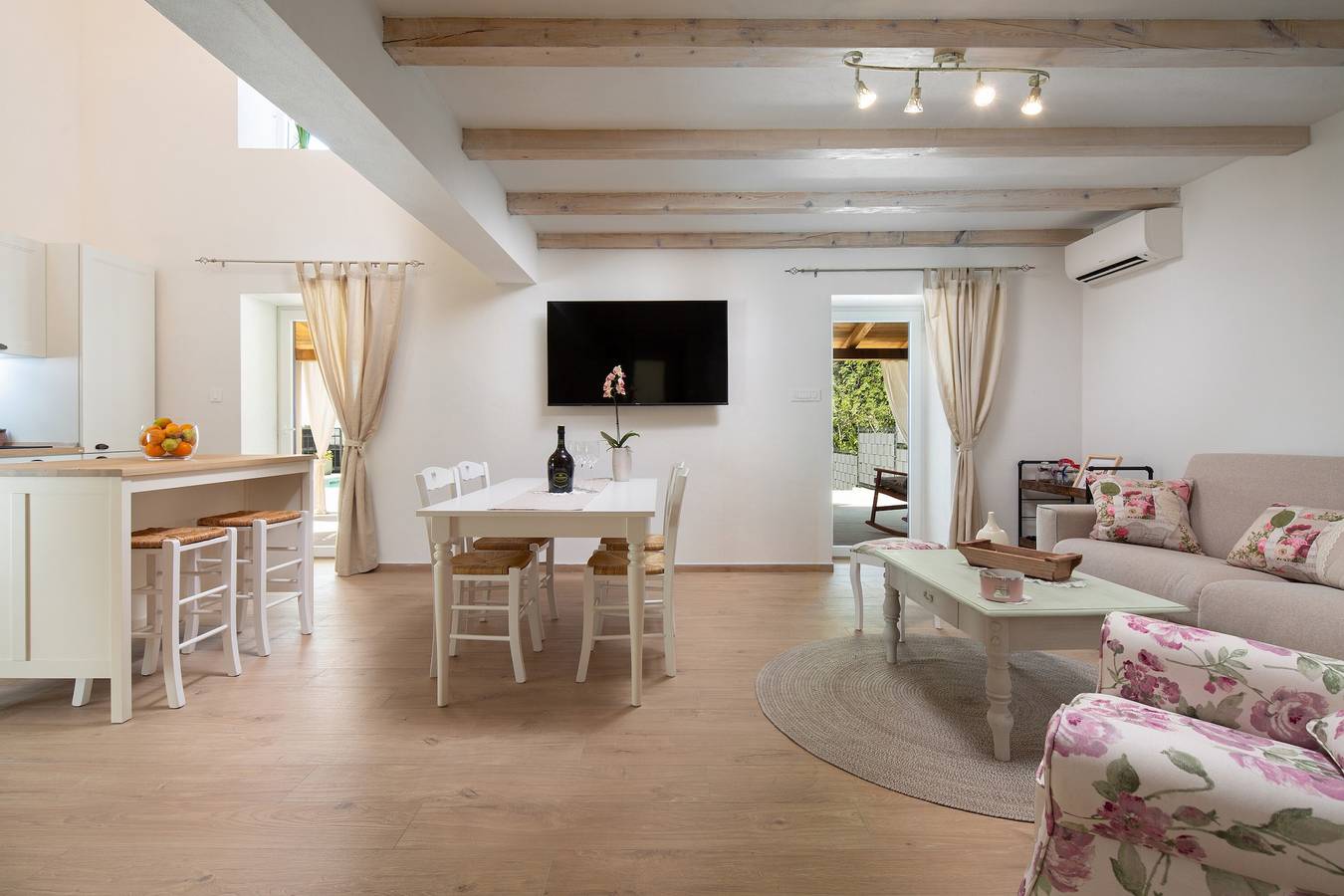 Casa Di Nika private heated pool and jacu in Bribir, Primorje-Gorski Kotar