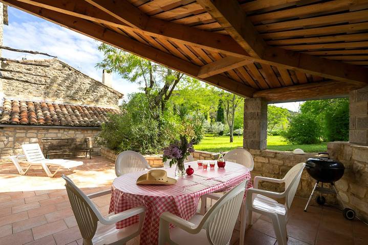 Gîte pour 6 personnes, avec terrasse et jardin à Lagorce - 4