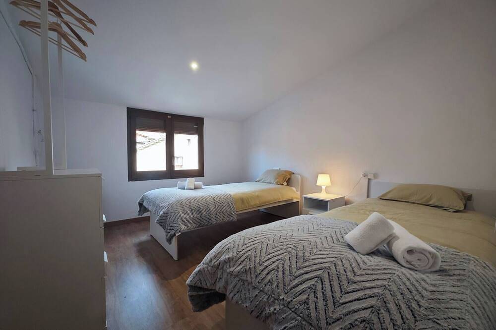 Appartement entier, Léra del Ter - duplex in Sant Pau de Segúries, Pyrénées catalanes