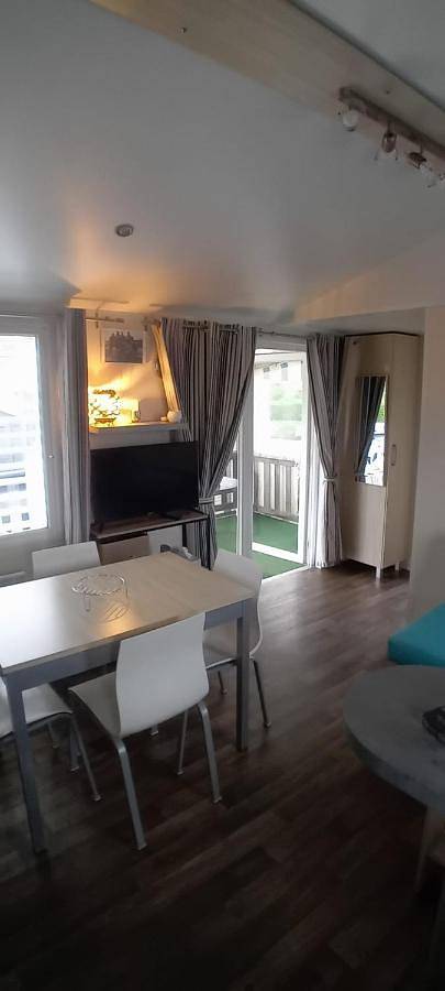 Location de vacances pour 4 personnes, avec piscine et jardin à Colleville-sur-Mer - 2