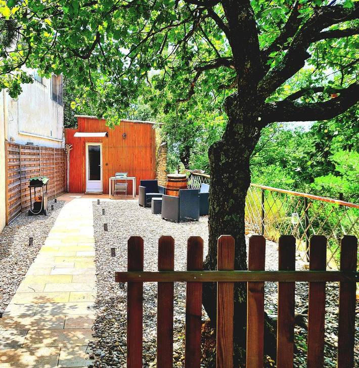 Gîte pour 2 personnes, avec Terrasse et Jardin à Roumoules