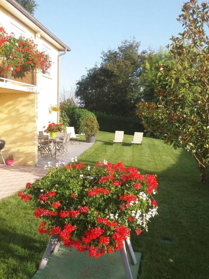 Gîte pour 4 personnes, avec jardin et vue dans Aéroport Lyon Saint-Exupéry
