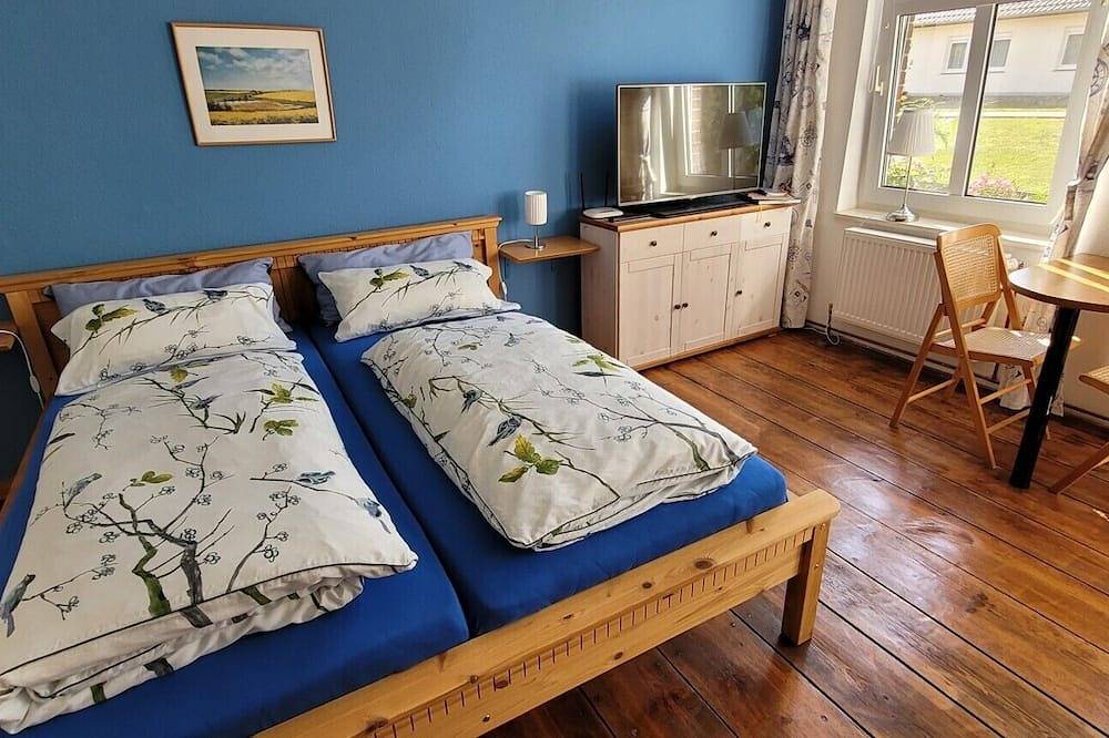 Ganze Wohnung, Modernes Apartment 40 qm, 2 Pers., großer Garten Nähe Badesee in Broock (Lübz) in Lübz, Ludwigslust-Parchim