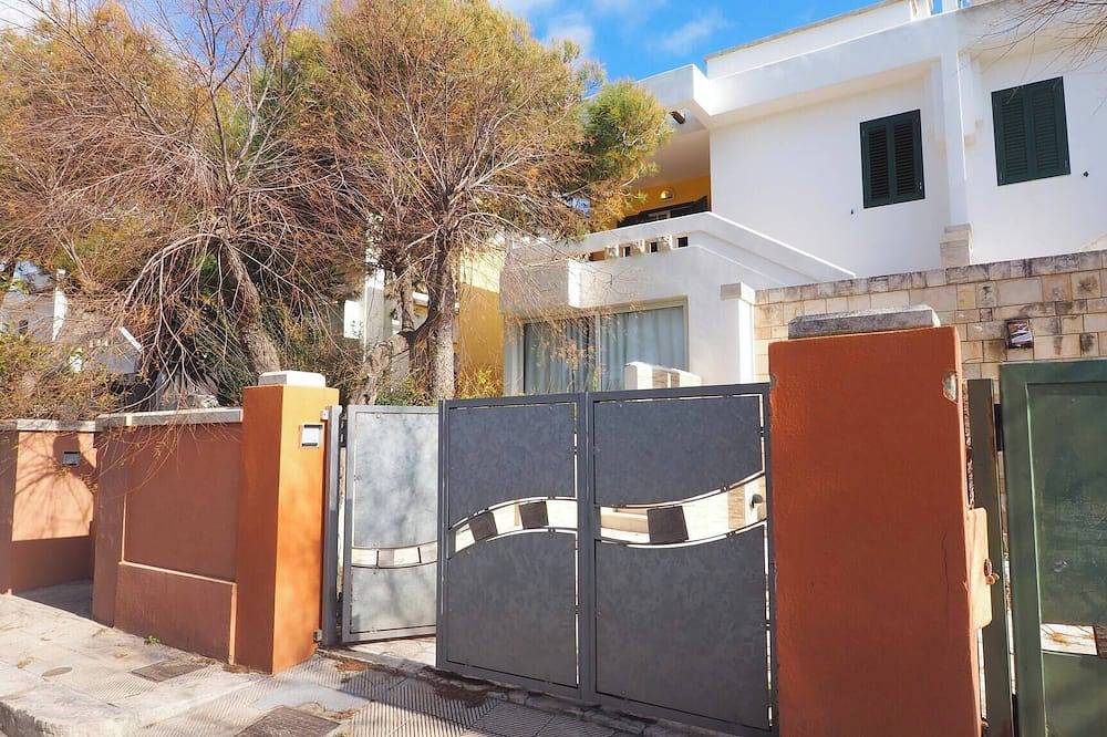 Apartamento entero, Villetta Baia Verde a 50 metros de la playa. in Baia Verde, Golfo de Tarento